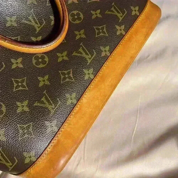Louis Vuitton Alma w/COA - Picture 12 of 13